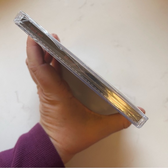 Unopened Red Taylor’s Version cd - Picture 3 of 4